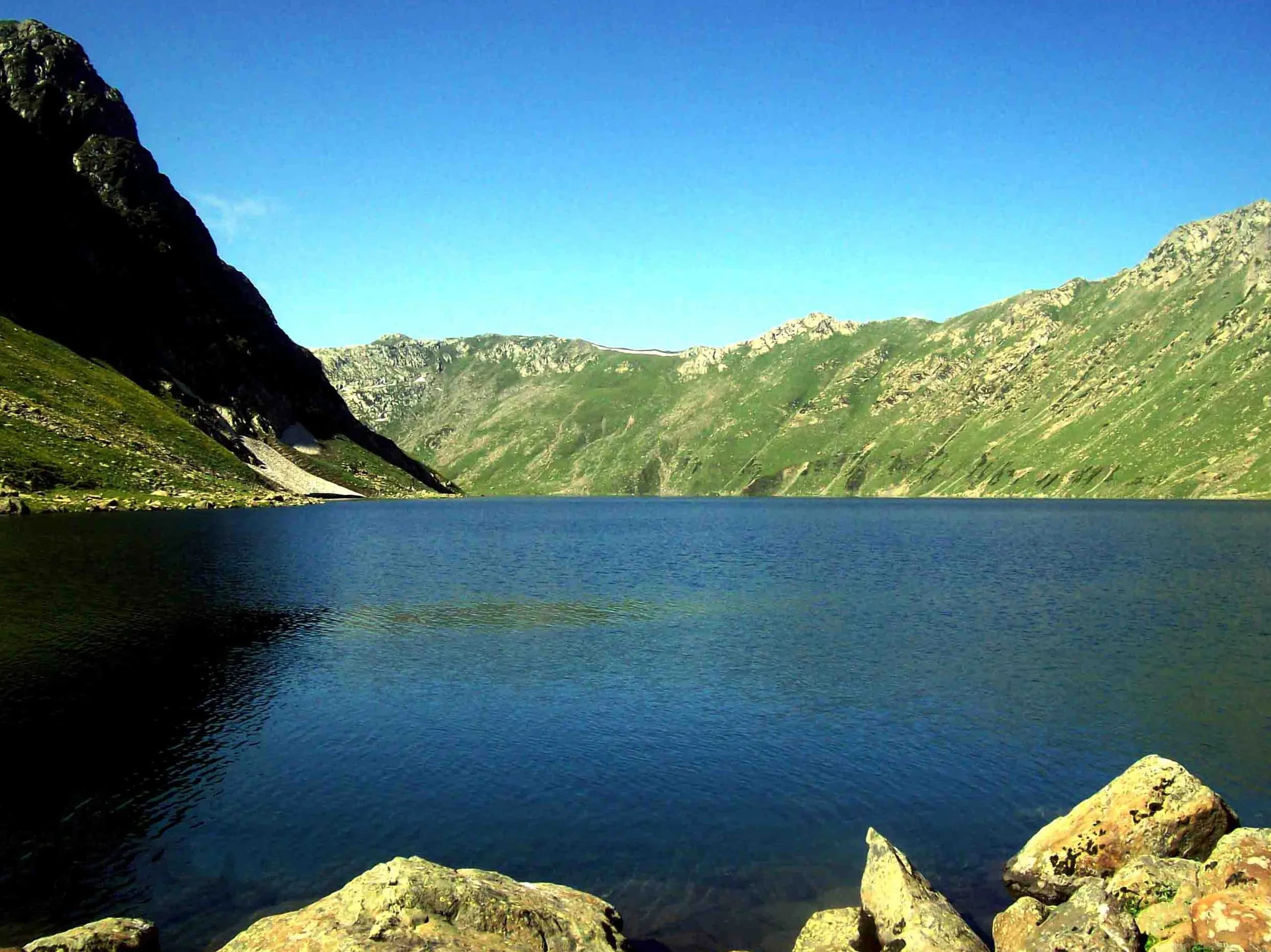 Tarsar Marsar Twin Alpine Lakes Trek