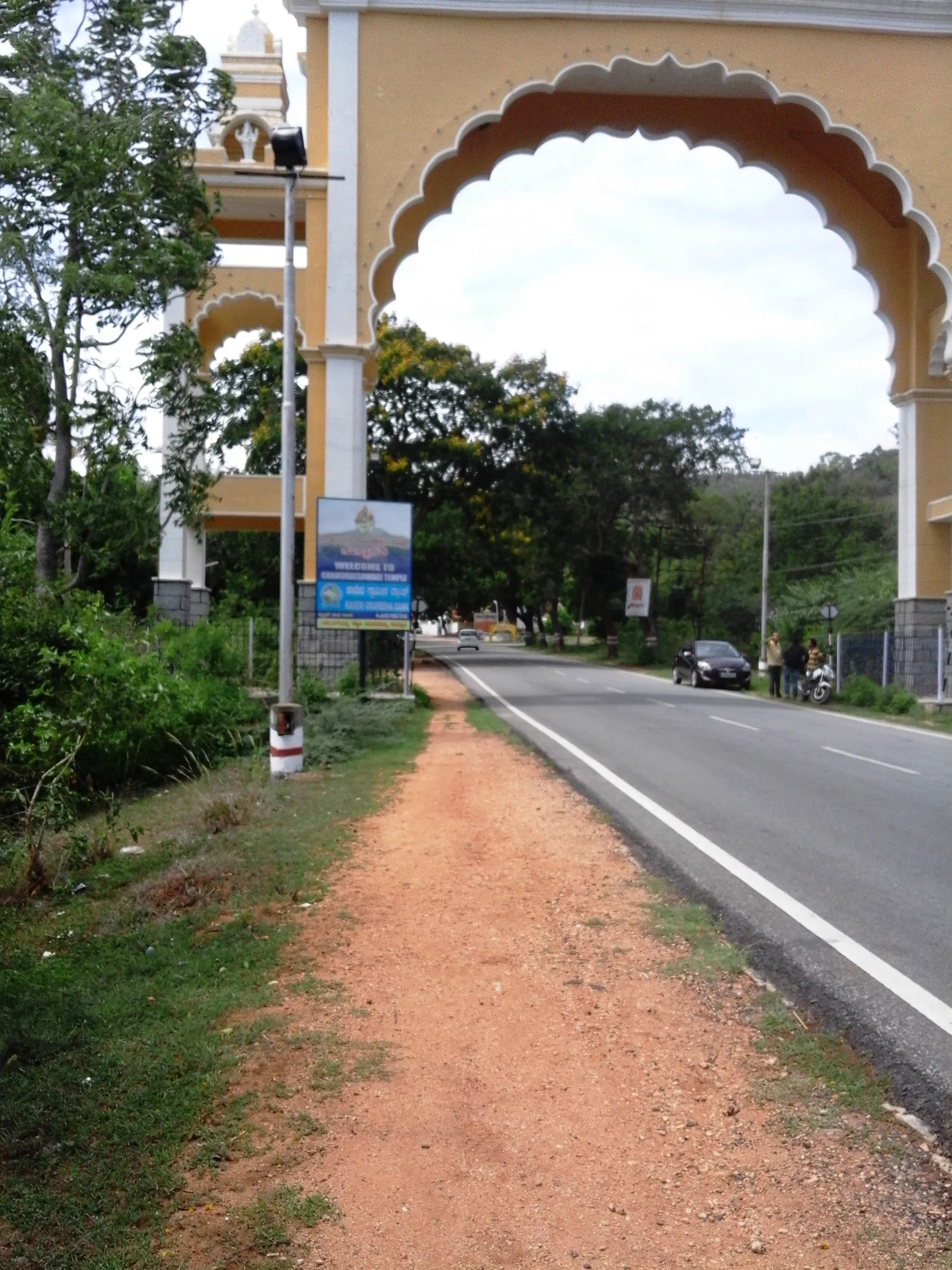Mysore Palace & Ooty Mountain Escape